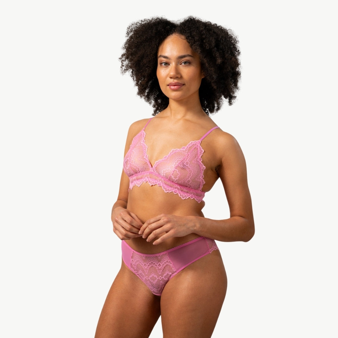 lunette-understatement-dreieck-bralette-aus-spitze-recycelte-feather-lace image 2