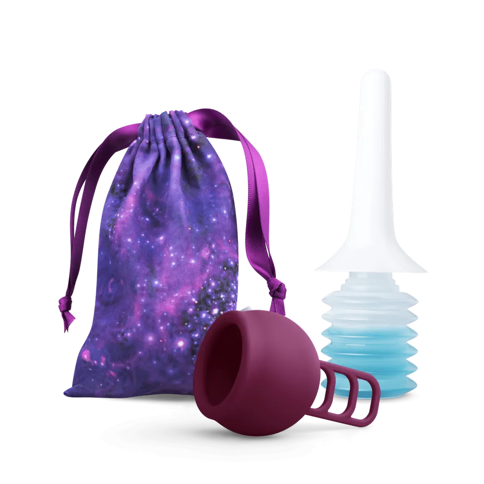 merula-bundle-menstruationstasse-cup-galaxy-douche-intimdusche image 1