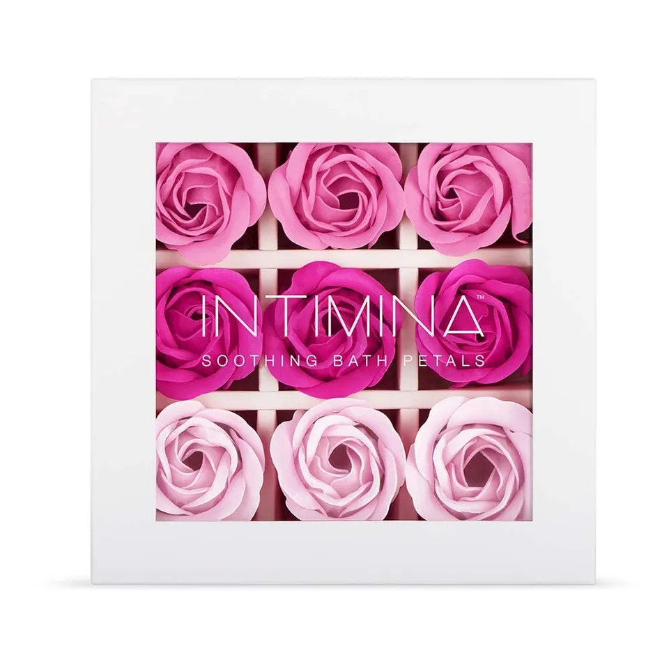 intimina-soothing-bath-petals-baderosenbl-ten image 1