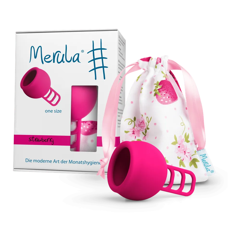 merula-cup-strawberry-menstruationstasse-one-size-38-ml image 1