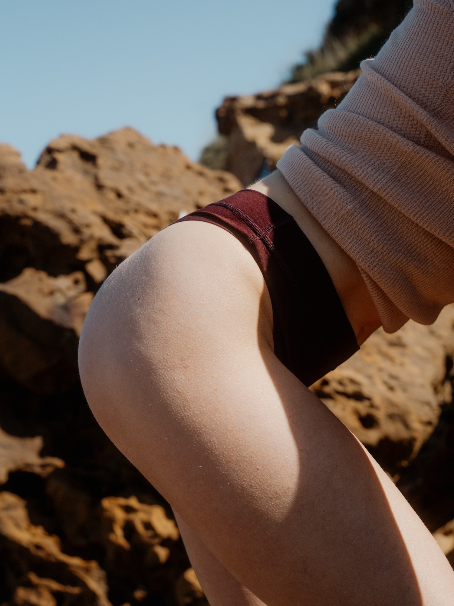 allmatters-classic-high-rise-thong-periodenthong-in-dark-plum image 6